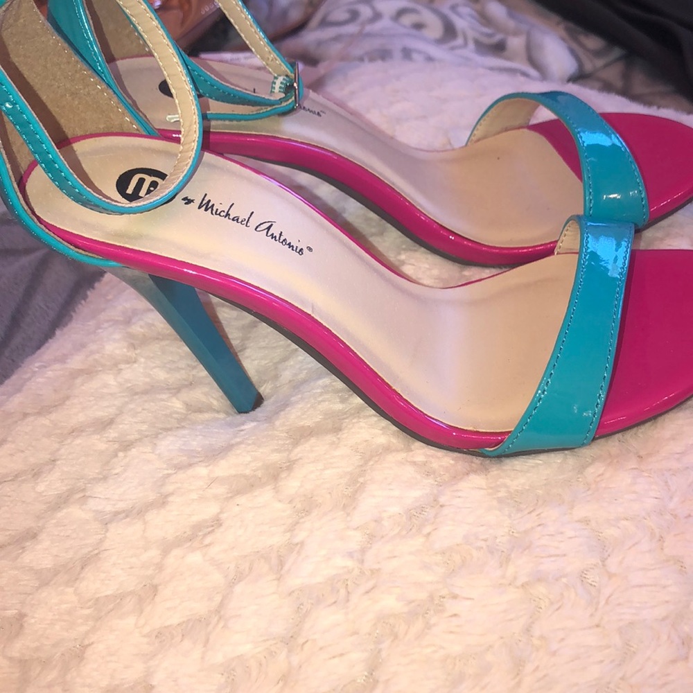 Heels. - Picture 2 of 2